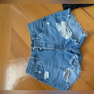 LEVI 501 shorts!!